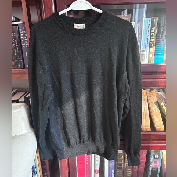 LL Bean Men’s Large 100% Camp Merino Wool black crewneck sweater - Picture 1 of 2